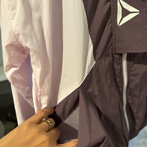 REEBOK women Color Block Jacket - Picture 5 of 6